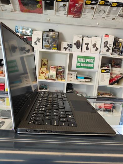 Dell XPS 13 9343 13.3" i5-5300U 2.3GHz 8GB 256GB SSD Windows 11 Pro (Sound Not Working)