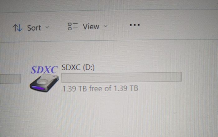1.5TB SanDisk micro SD card + SD adapter + USB Micro SD Card Reader