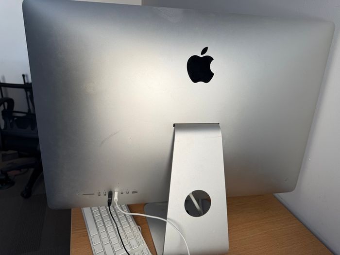 iMac (21.5 inch, Late 2013)