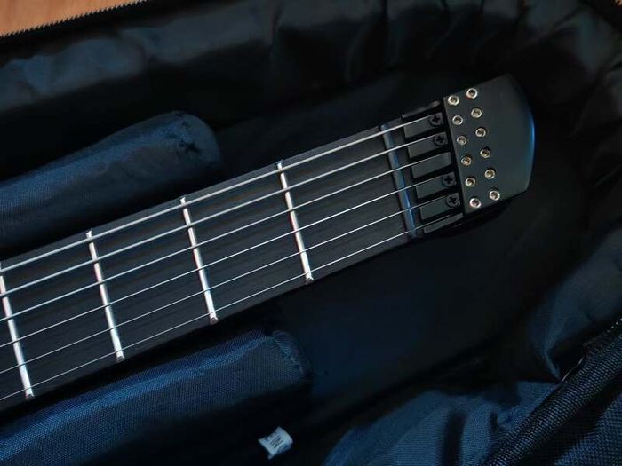 Solar H2.6C Headless Guitar Carbon Black (Delivery available)