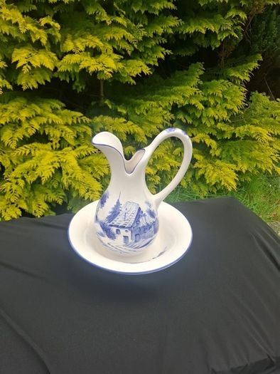 Blue ceramic washing bassin set