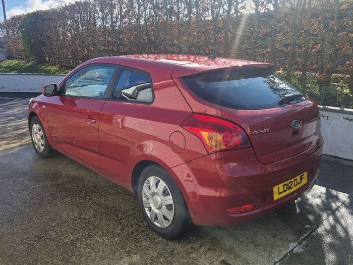 Kia Ceed 2012