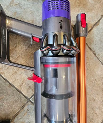Dyson v10 absolute