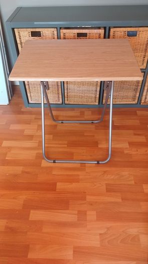 folding table