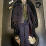 Hot Toys - The Joker - Heath Ledger Image 3