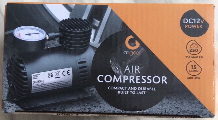 12 volts Tyre Air Compressor. Heavy Duty Suitable For Cars, Vans, Jeeps, Small Trucks, Bicycles, Football, Small Air Mattress, etc.