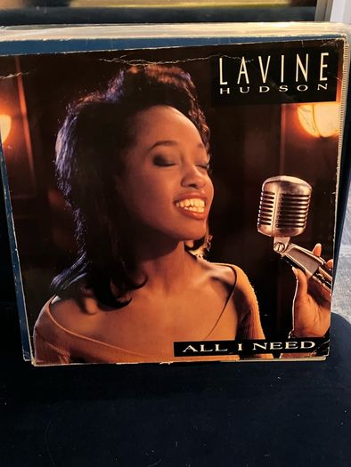 Mixed Batch of Vinyl Singles (33 Records)