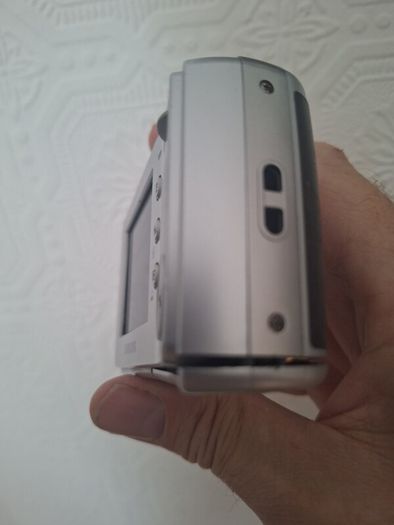 Samsung Digimax D60 6MP digital camera
