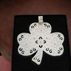 shamrock porcelain decoration