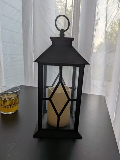 Lantern with battery candle