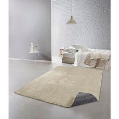 Contemporary Viscose Rug. Made in Belgium. Size: M