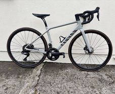 Canyon Endurace CF SL 8 Di2 - size 2XS - Ladies