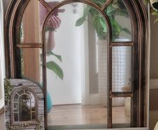 Home and garden mirror