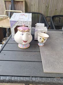 Disney's Mrs Pots & Little chip