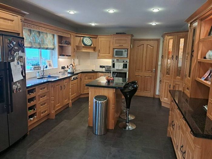 Oak kitchen with granite worktop.  Price drop