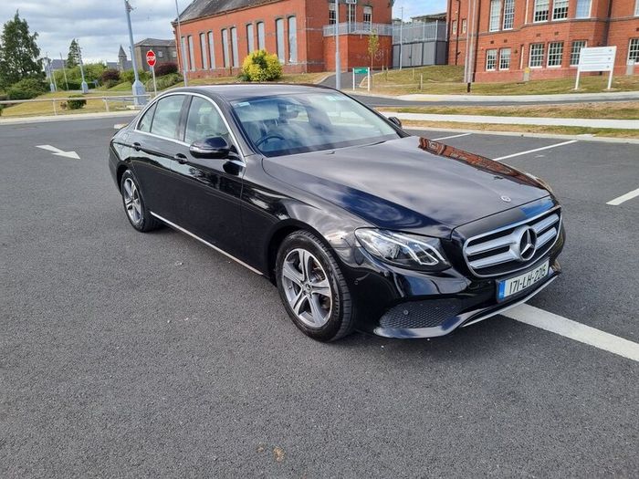 LOW KMs Mercedes E200d Avantgarde | Cream  Le