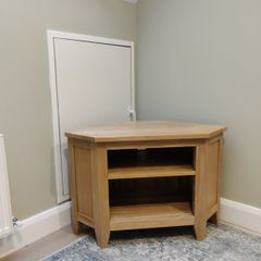 Corner tv unit