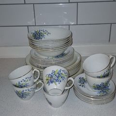 Vintage dinner set