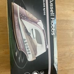 Russell Hobbs Steam Iron
