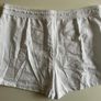 Gap Shorts Size XL Image 2