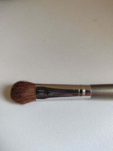 AVON Eyeshadow and blending brush