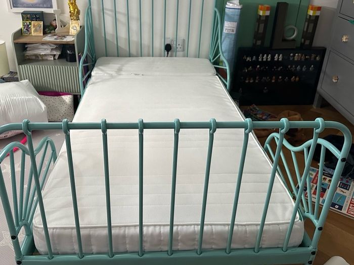 Ikea minnen kids extendable bed & matress