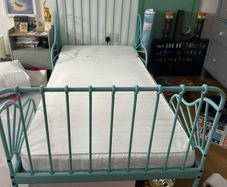 Ikea minnen kids extendable bed & matress