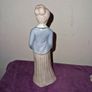 Porcelain statue Image 3