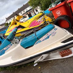 2 Seadoo jetskis