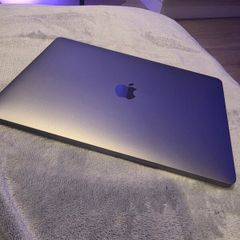 macbook Air m1 space gray (no scratches, battery health 95%)