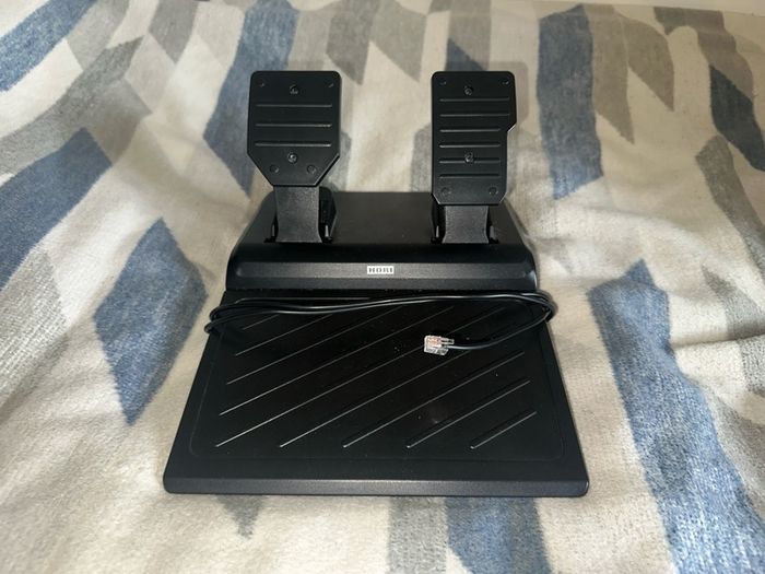 HORI Racing Wheel Apex for PS5, PS4 and PC - Very Good Con.