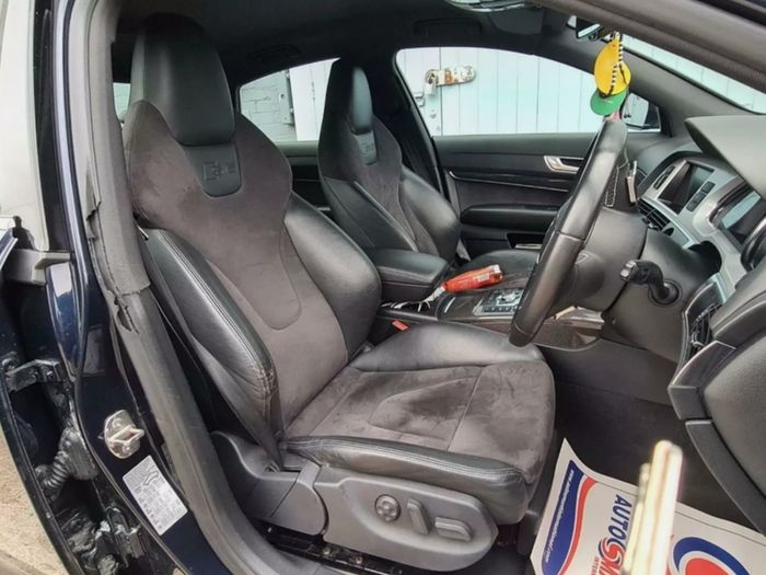 Audi S6 C6 fully electrical black leather / alcantara seats. Factory carbon trim / three spoke mfsw Sline bumpers R19 le man's wheels Toyo tyres parts breaking