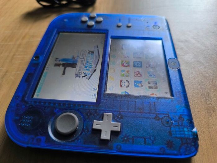 Nintendo 2DS with 20 games