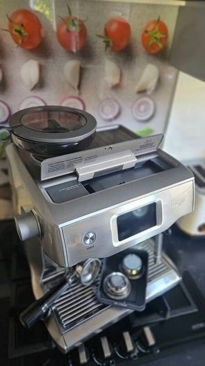 SAGE BES 990 Oracle Touch coffee machine