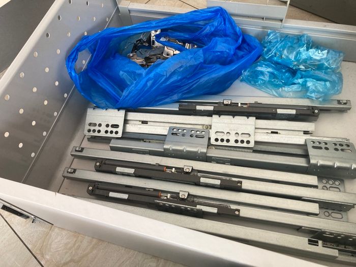 Kitchen pull-out drawer inserts - grey