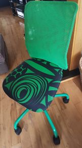 Kids green desk chair