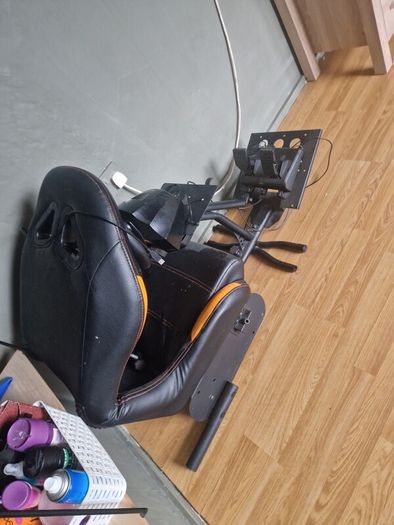 gaming chair wheel and peddles