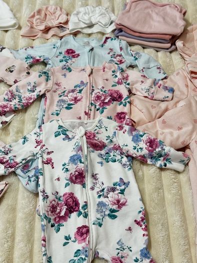 Clothes for twin girls, 0-3 months