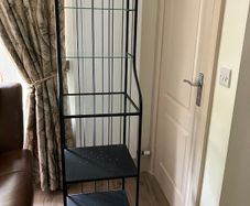 Bathroom shelving unit