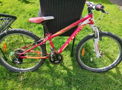 kids pink bike "cube"