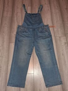 Brand New Levis Soft Denim Dungarees - Size - U.K.24 - RRP - 150.00 - Open To Offers!!