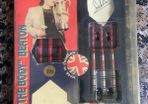 B/W Steve beaton darts