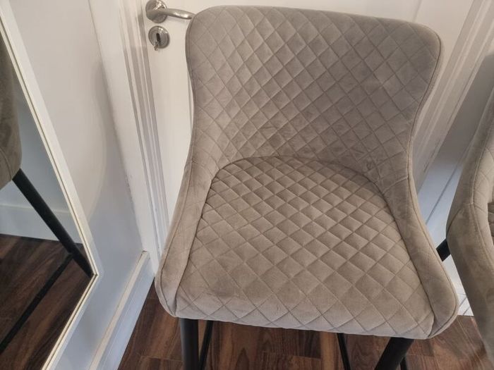 2 Bar Stools
