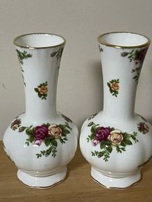 Royal Albert Old Country Roses vases