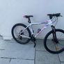 Woman's 27:5 inch bike Image 3