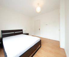 Double bed frame