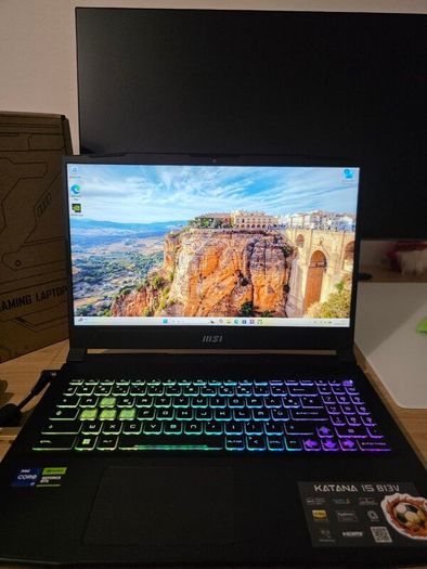 Msi Katana 15 B13vgk | I7-13620h | Rtx 4070 8gb | 16gb Ddr5 | 1tb Ssd | 144hz Ips | Warranty | Box & Charger