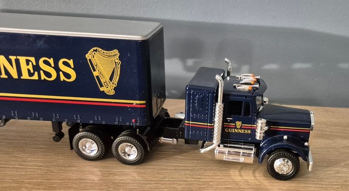 Corgi Guinness 1/50 Trucks