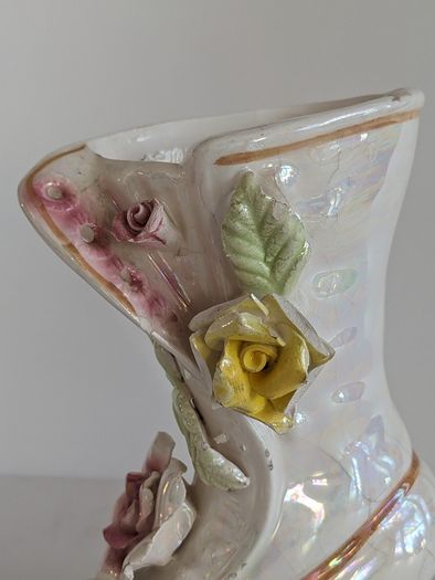 Porcelain Fancy French Dress Shoe with Red Roses