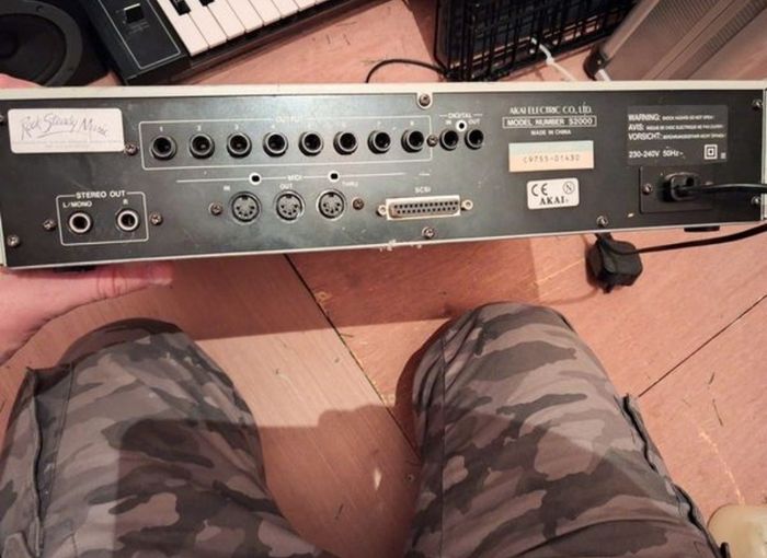AKAI S2000 Sampler